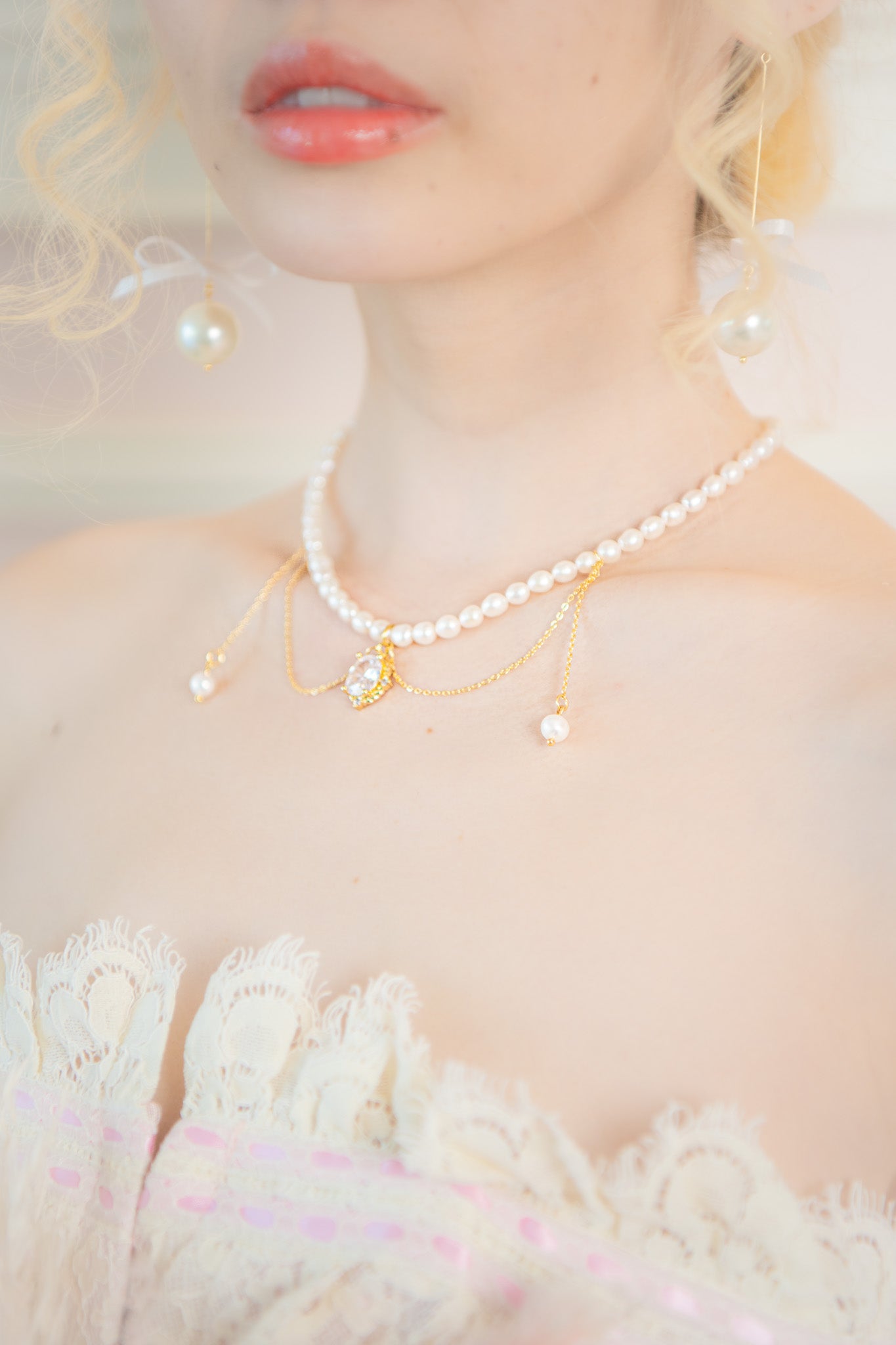 Belle Pearl Earrings