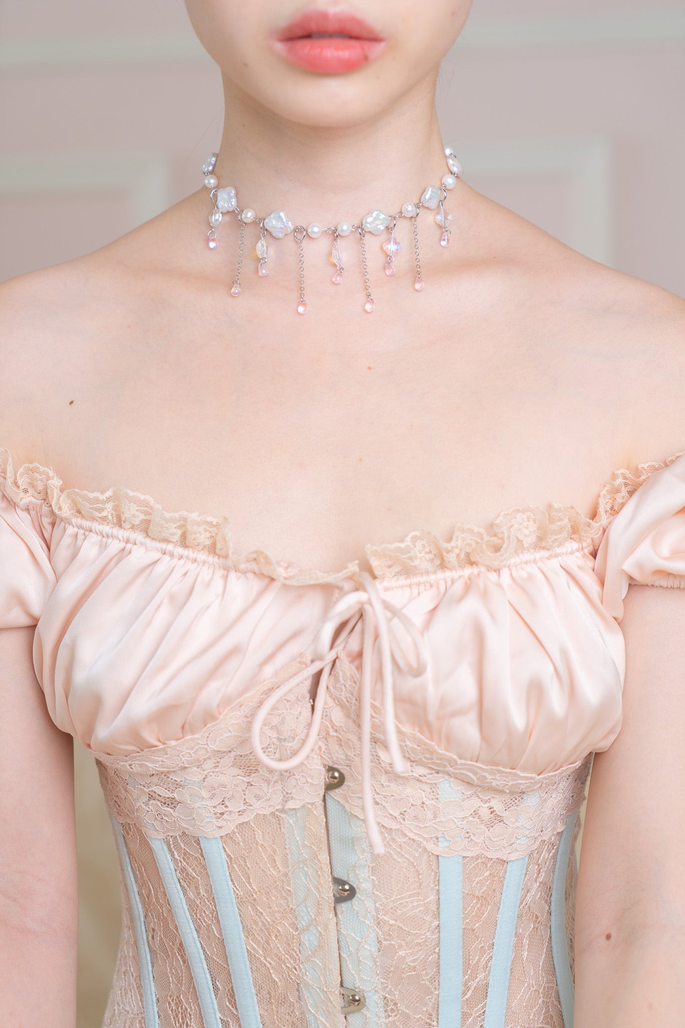 Stormy Choker in Silver