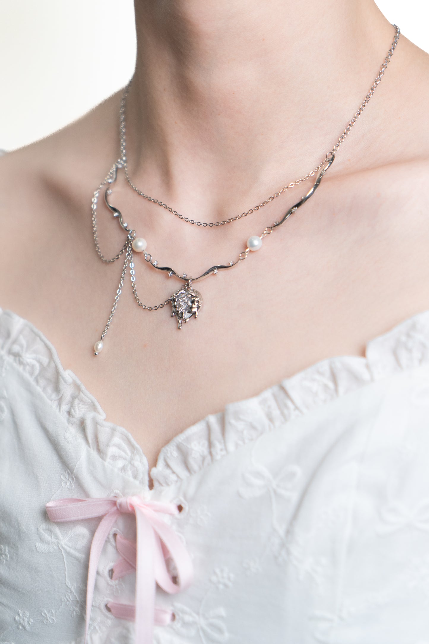 Loveless Necklace in Silver