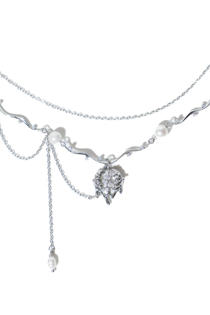 Loveless Necklace in Silver